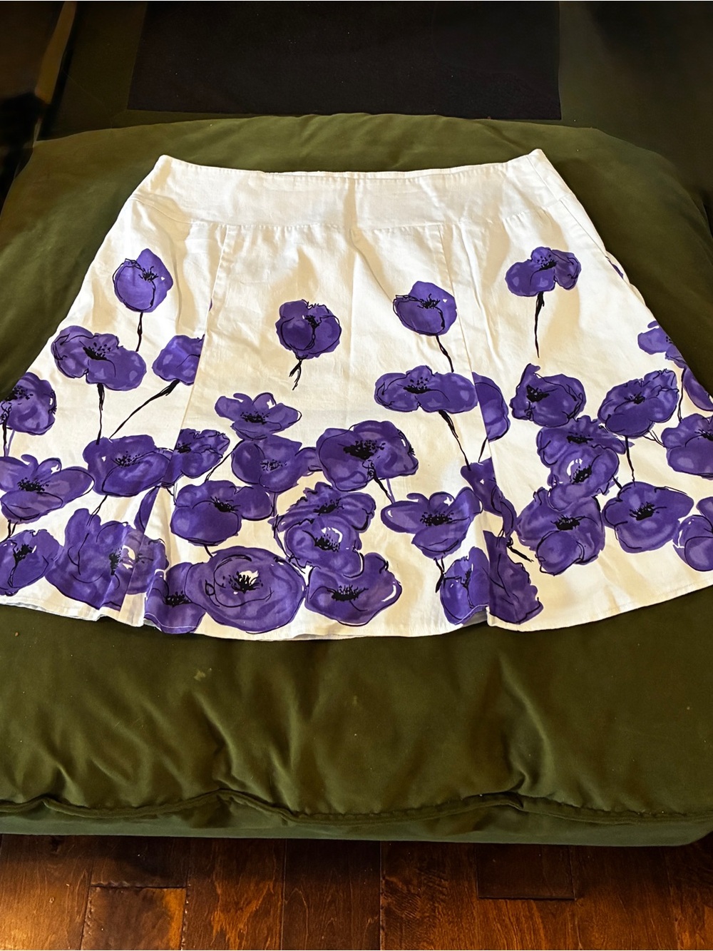 Lane Bryant White Skirt with Purple Floral Border Size 20